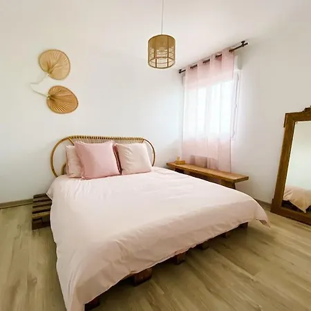 Au Pied De La Dune *