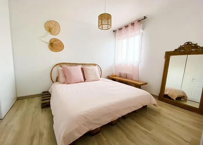 Au Pied De La Dune *